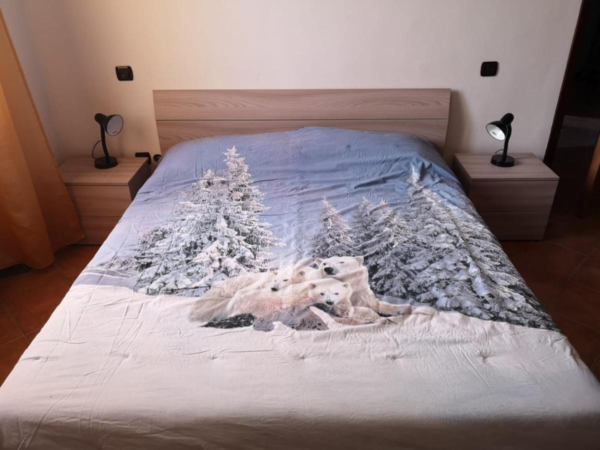 Appartamento Le Due Rocche 아로나 외부 사진